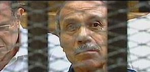 Αναβλήθηκε η δίκη του πρώην υπ. Εσωτερικών της Αιγύπτου