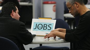 Η βρετανική αγορά εργασίας θα γυρίσει είκοσι χρόνια πίσω