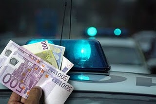 Με χειροπέδες για χρέη 698.552,03 ευρώ