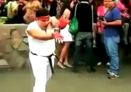 Οι δημιουργοί του Street Fighter θα έχουν σκάσει στα γέλια