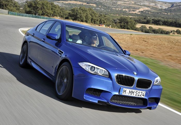 Στο&#8230; «πλάι» η νέα BMW M5