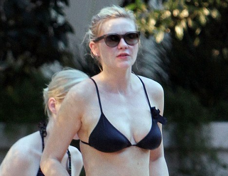 Η Kirsten Dunst σε πισίνα στο Las Vegas