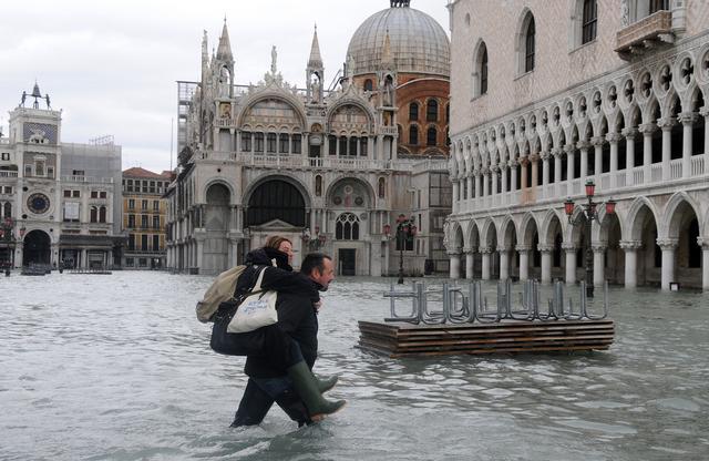 Φονικές οι πλημμύρες στην Ιταλία