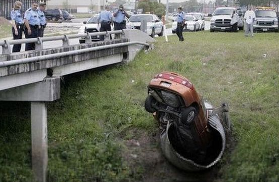 «Ορίστε, το πάρκαρα»