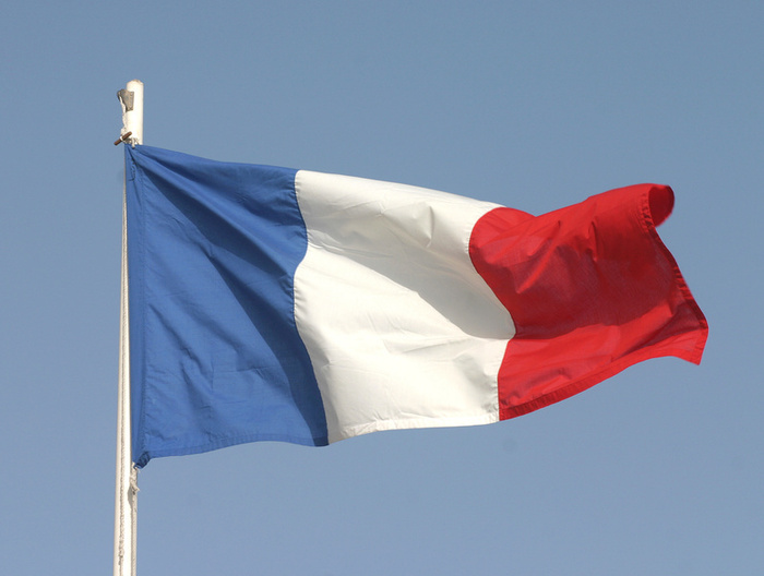 «Η Γαλλία θα τηρήσει τις δεσμεύσεις της για το έλλειμμα»