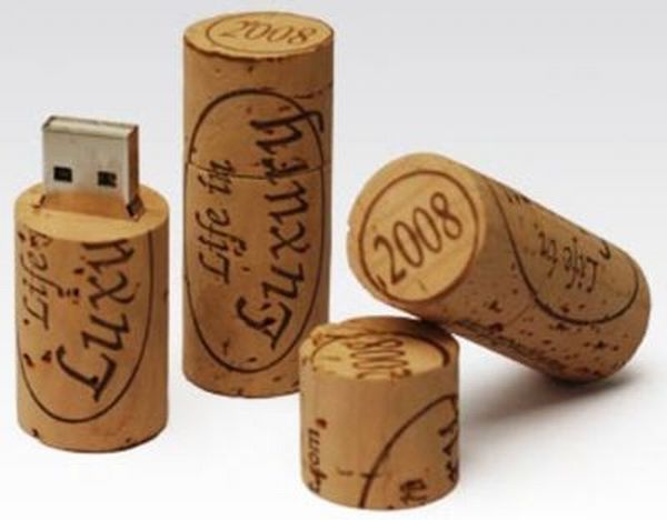 Για κάθε τρέλα υπάρχει κι ένα&#8230; USB