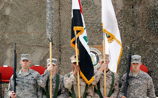 Υποστολή της αμερικανικής σημαίας στο Ιράκ