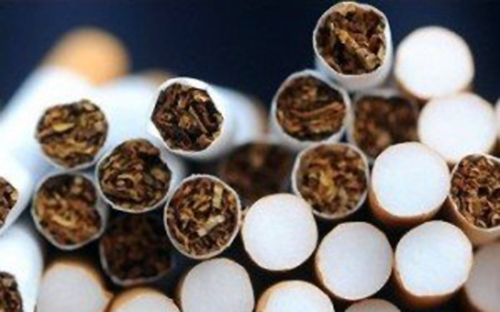 Ανήλικος συνελήφθη με 350 πακέτα λαθραία τσιγάρα