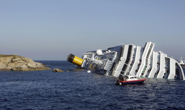 Σταμάτησαν οι επιχειρήσεις διάσωσης στο Costa Concordia