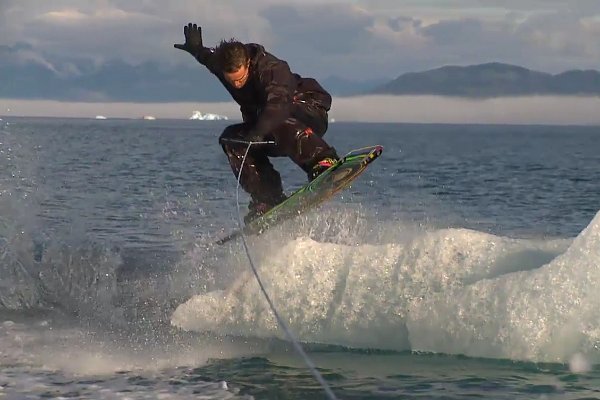 Εκπληκτικό wakeboarding στην Αλάσκα