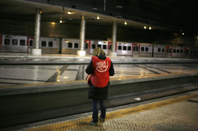 Παρέλυσε το Δημόσιο στην Πορτογαλία