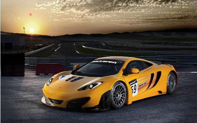 Ντεμπούτο της McLaren MP4-12C GT3 στην πίστα