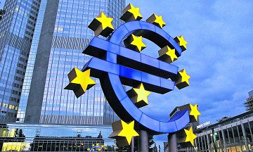 Μειωμένη η πιθανότητα εξόδου της Ελλάδας από το ευρώ