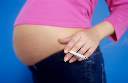 Το κάπνισμα κατά την εγκυμοσύνη επηρεάζει το βάρος του παιδιού