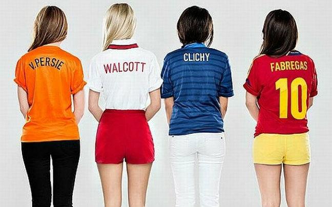 Τα καυτά θηλυκά του Euro 2012