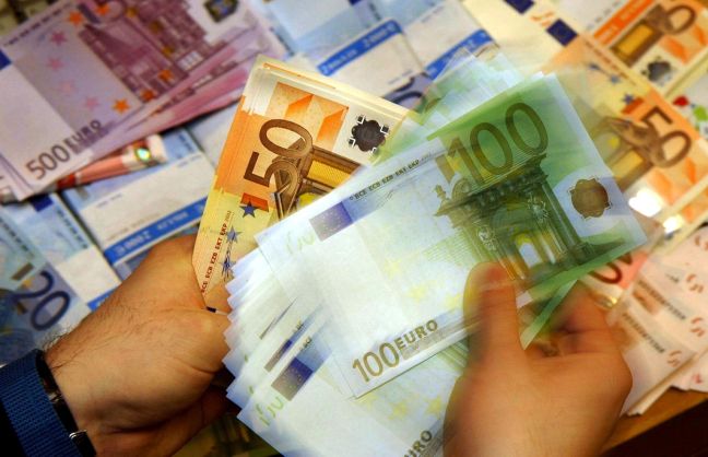 Στα 6,61 δισ. ευρώ τα φέσια του Δημοσίου τον Ιούνιο