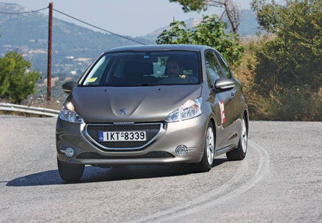 Η τρίθυρη εκδοχή του Peugeot 208