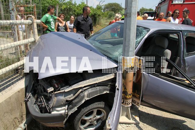 Εγκλωβίστηκε στις λαμαρίνες του αυτοκινήτου