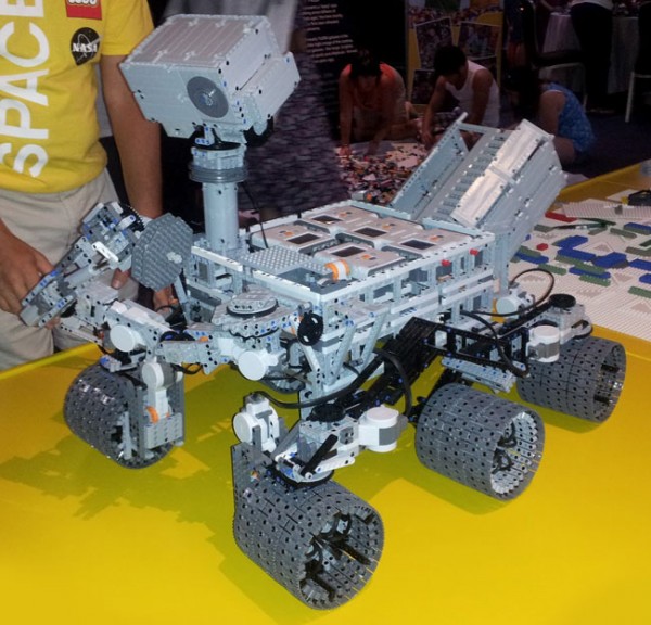 To Curiosity φτιαγμένο από LEGO