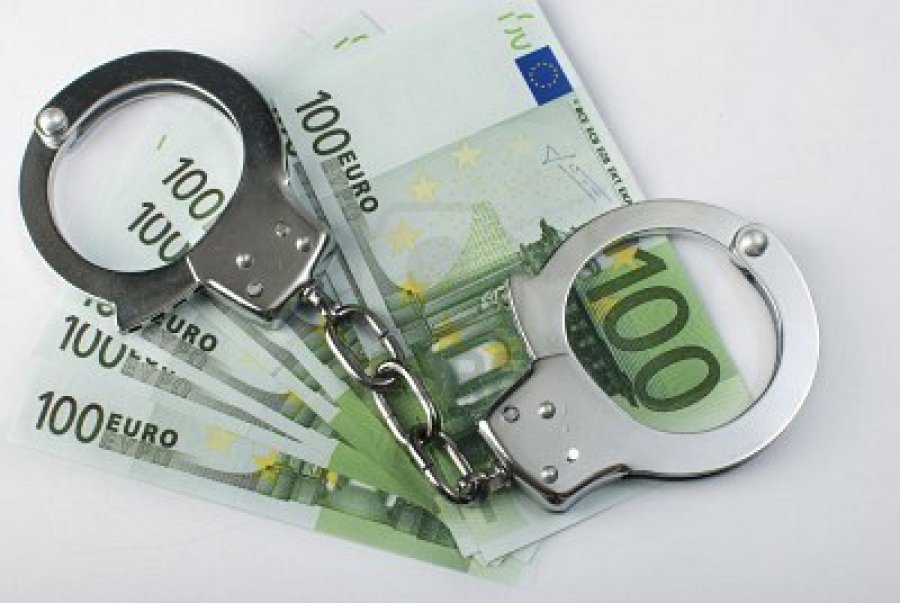 Σύλληψη για χρέη στο Λουτράκι