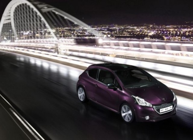 Το νέο Peugeot 208 XY