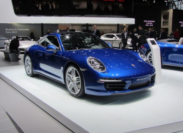 Πρώτη επίσημη εμφάνιση της 911 Carrera 4