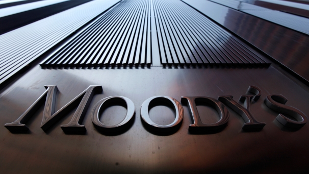 Η Moody’s σκιαγραφεί τις συνέπειες του Grexit