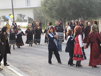 Αναβιώνει σήμερα το έθιμο της «Μπάμπως» ή «Βρεξούδια»