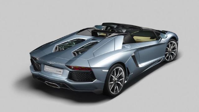 Ξεπουλάει η Aventador Roadster