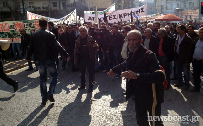 Στη Βουλή κατευθύνονται οι αγρότες