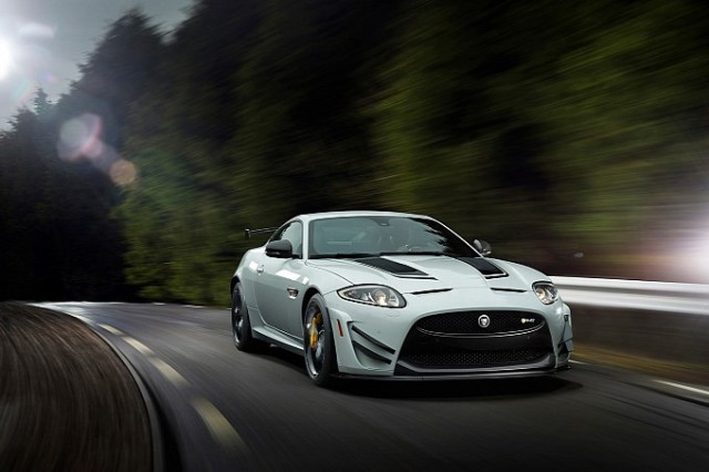 H βελτιωμένη έκδοση της Jaguar XKR-S