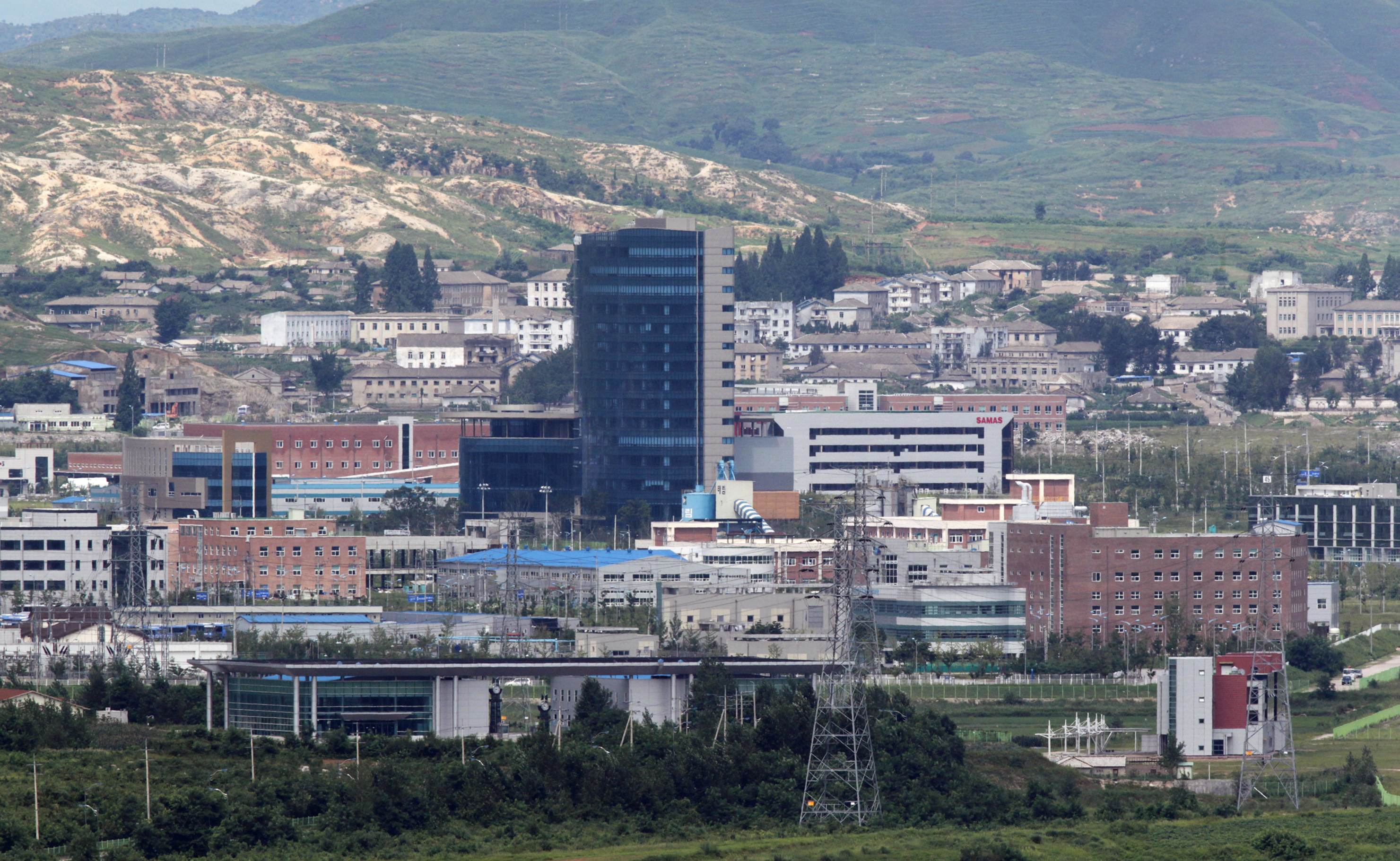 Η Σεούλ καλεί τους Νοτιοκορεάτες να εγκαταλείψουν τη βιομηχανική ζώνη Κεσόνγκ