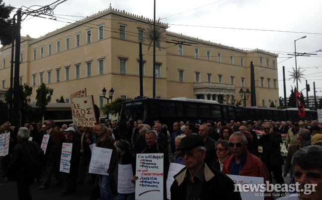 Σύσκεψη για τους συνταξιούχους στο Μαξίμου