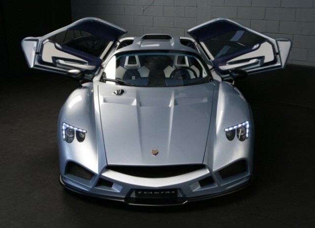 H εξωτική Mazzanti Evantra V8