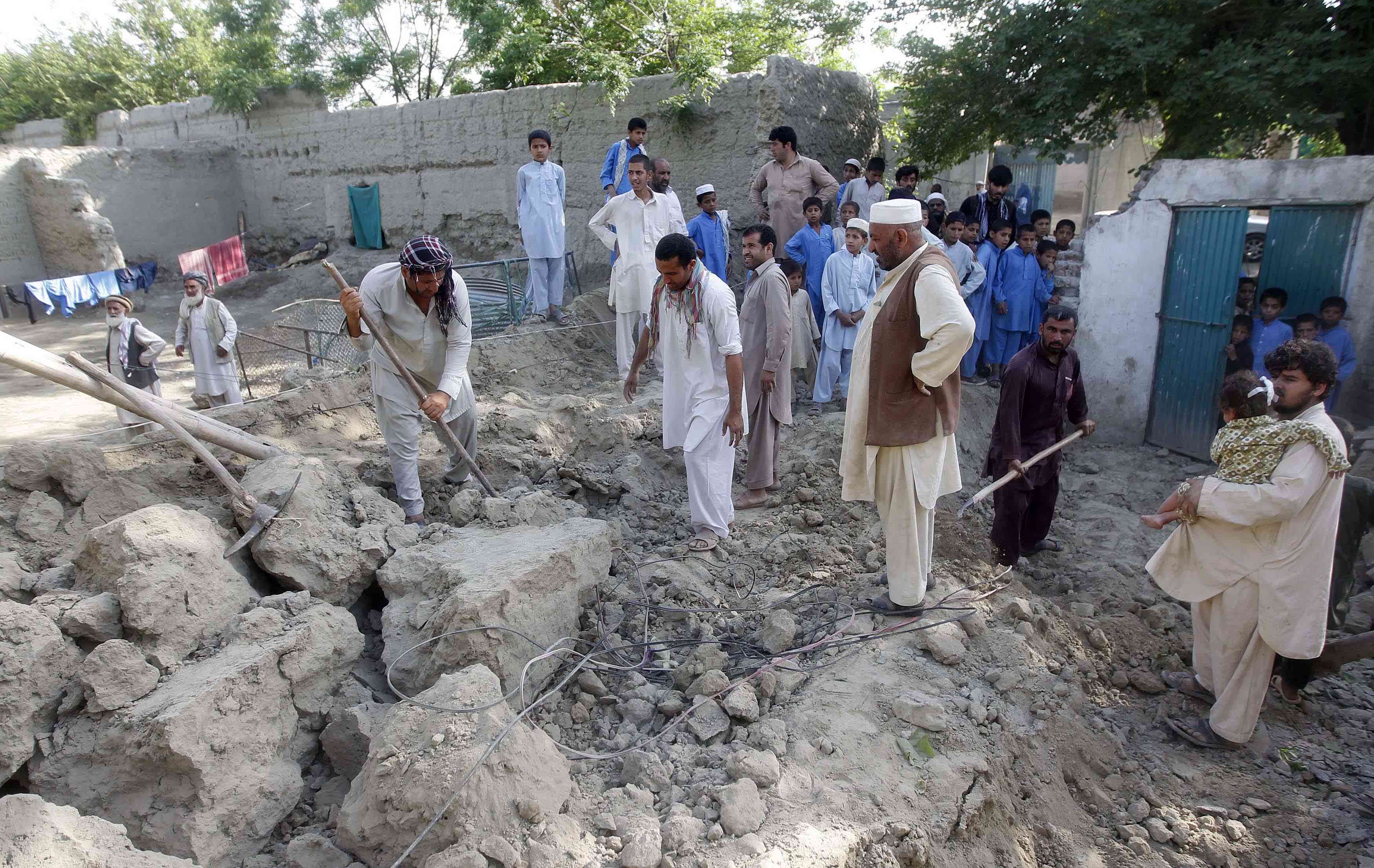 Τουλάχιστον επτά άνθρωποι πέθαναν από το σεισμό στο Αφγανιστάν
