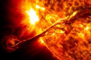 Εντυπωσιακή ηλιακή έκρηξη κατέγραψε η NASA