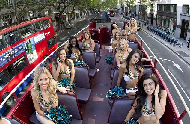 «Επέλαση» των cheerleaders στο Λονδίνο