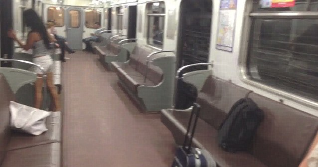 Τι συμβαίνει όταν δεν κλείνουν οι πόρτες του μετρό