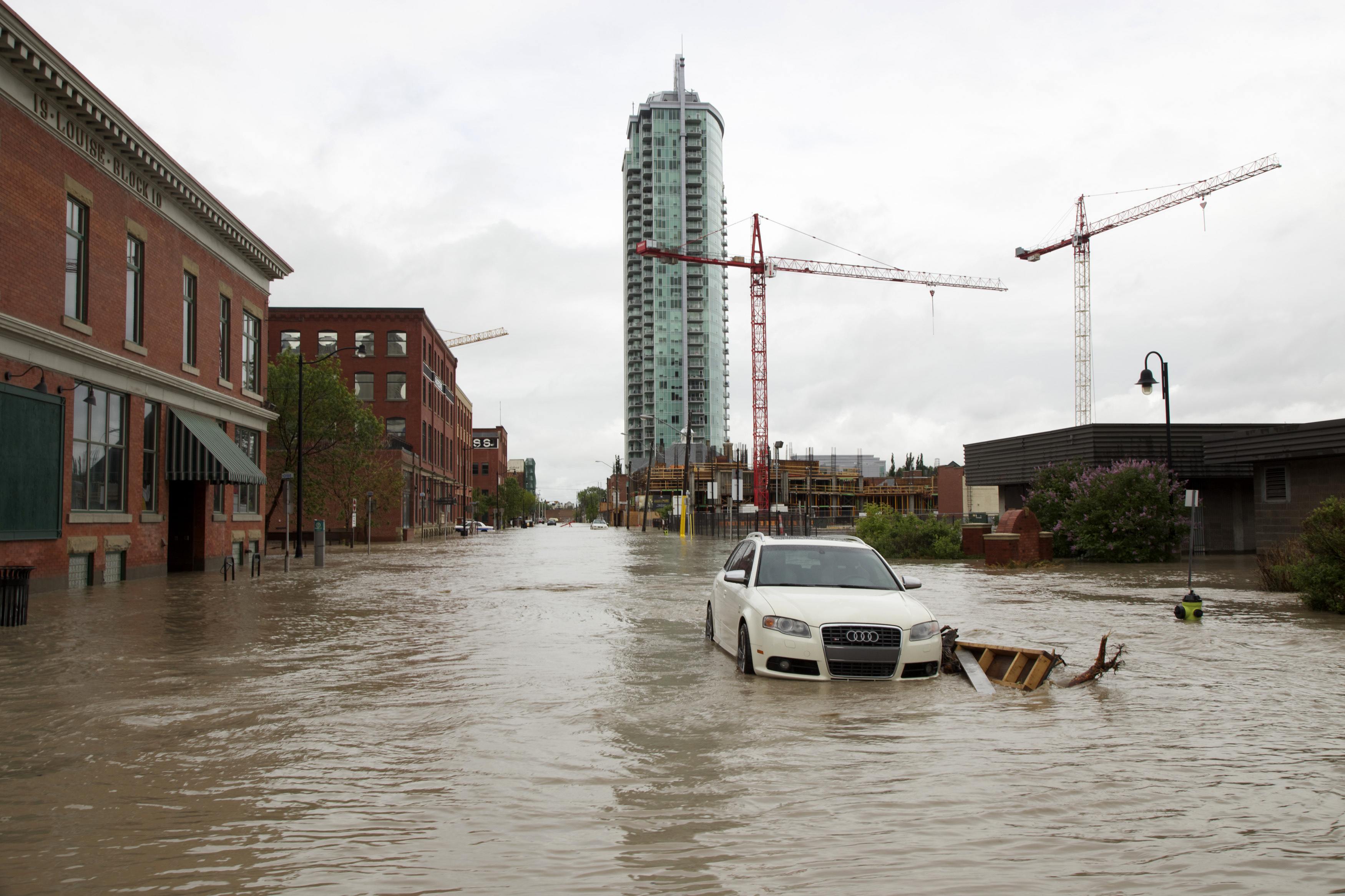 Τρεις νεκροί από πλημμύρες στον Καναδά