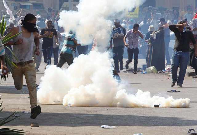 Χρήση δακρυγόνων εναντίον ισλαμιστών διαδηλωτών έκανε ο αιγυπτιακός στρατός