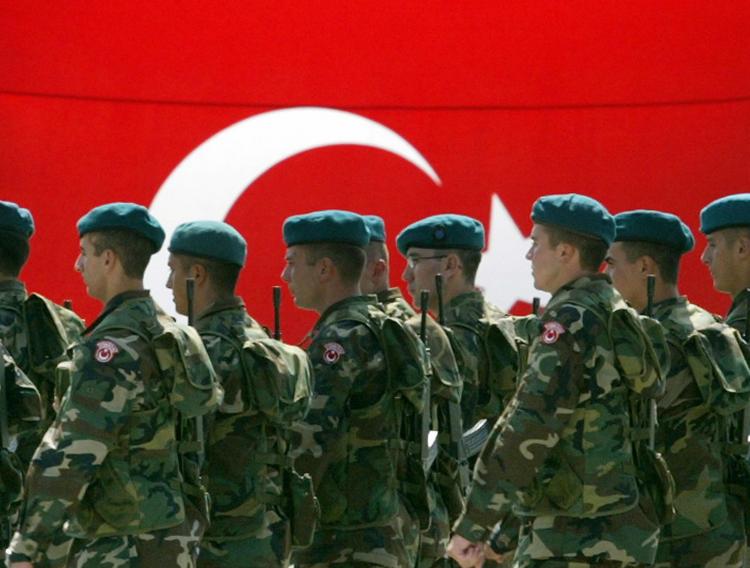 «Οι τουρκικές ένοπλες δυνάμεις δεν επιθυμούν να εμπλακούν σε πολιτικές διαμάχες»