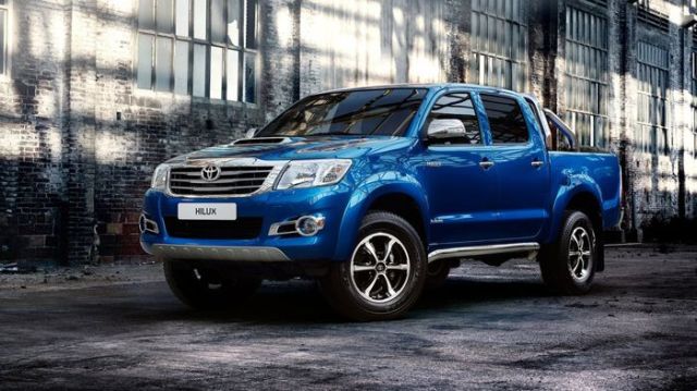 Το ανανεωμένο Toyota HiLux Invincible