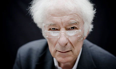 Έφυγε από τη ζωή ο Νομπελίστας ποιητής Seamus Heaney