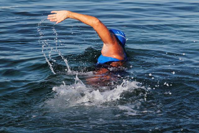 Η κολυμβήτρια Diana Nyad φτάνει στη Florida από την Κούβα
