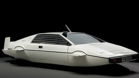 Στο σφυρί η υποβρύχια Lotus Esprit του James Bond