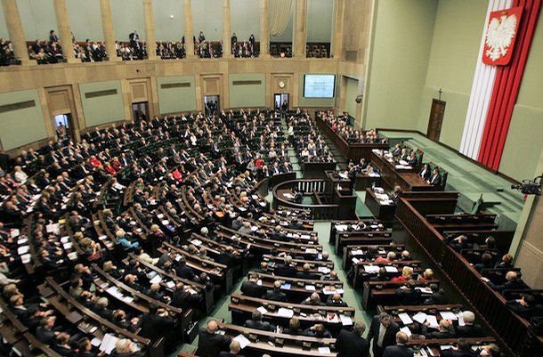 Τρίτο κόμμα η ακροδεξιά στην Πολωνία