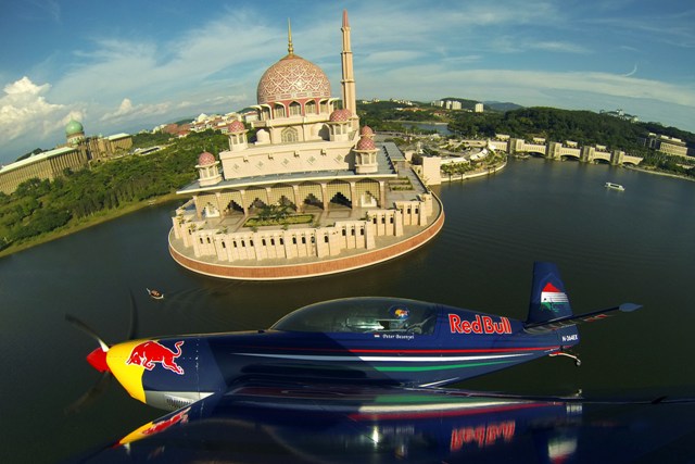 To Παγκόσμιο Πρωτάθλημα Red Bull Air Race επιστρέφει!