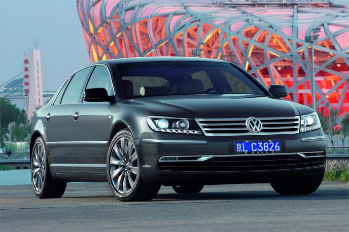 Νέο VW Phaeton με αλουμινένιο πάτωμα