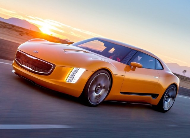 Το Kia GT4 Stinger concept στο «μικροσκόπιο»