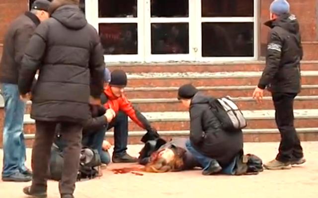 Η στιγμή της δολοφονίας μιας διαδηλώτριας στο Κίεβο